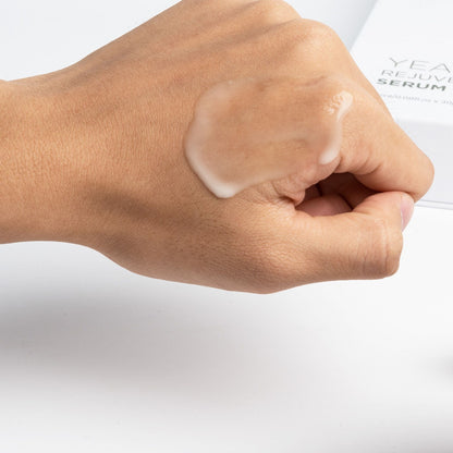 Refining Serum texture on the back of the hand